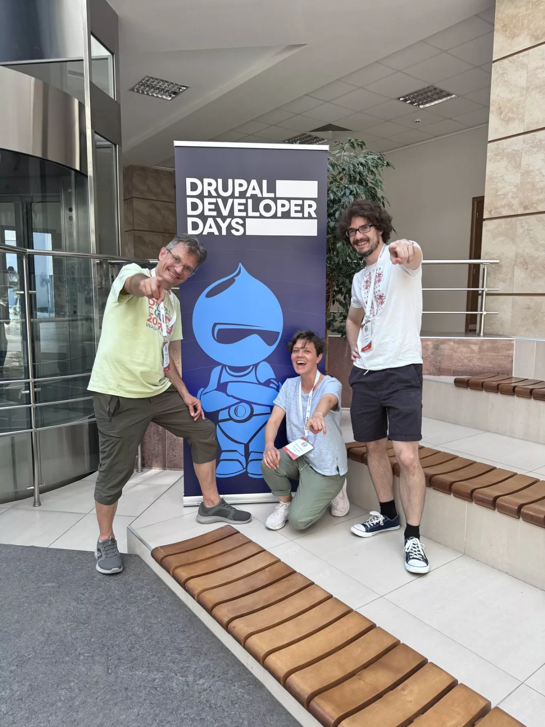 The webshapers in front of a well-known rollup